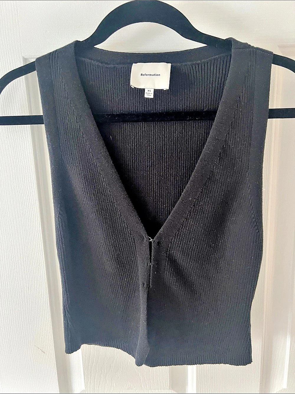 Reformation Eloise Cotton Sweater Tank Black Ribbed V-Neck Top Size XS Like New